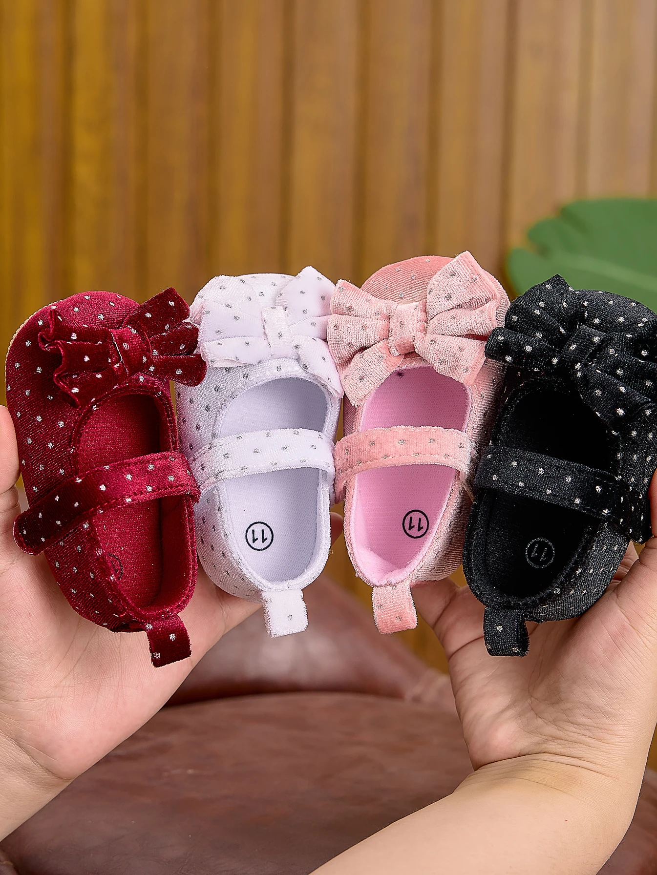 

Детские бархатные туфли для девочек в горошек, мягкие прогулочные туфли для малышей 0-1 года, праздничные туфли для новорожденных на месяц и сто дней