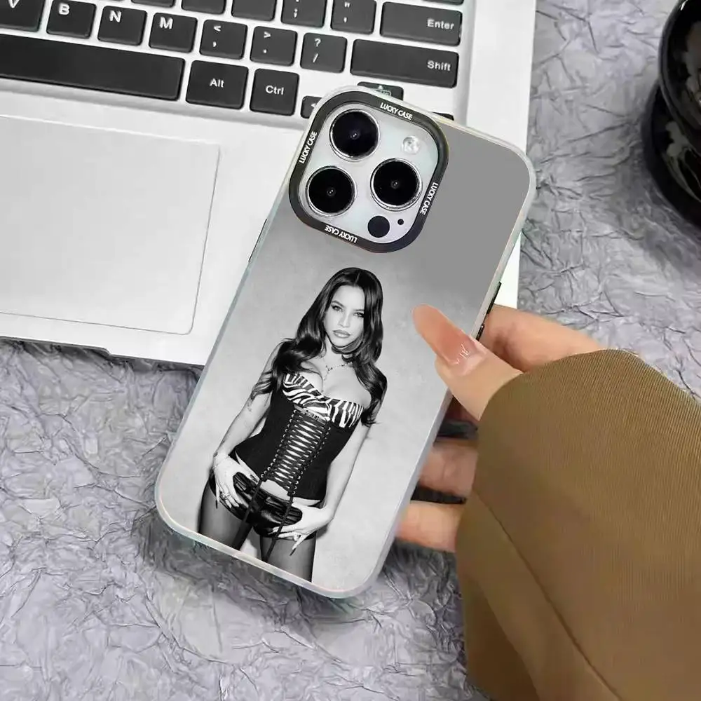 1개 싱어 E-에밀리아 M-메르네스 폰 케이스 레이저 IMD 컬러 실버 쉘 아이폰 17 16 15 14 13 12 11 에어 프로 맥스 플러스용