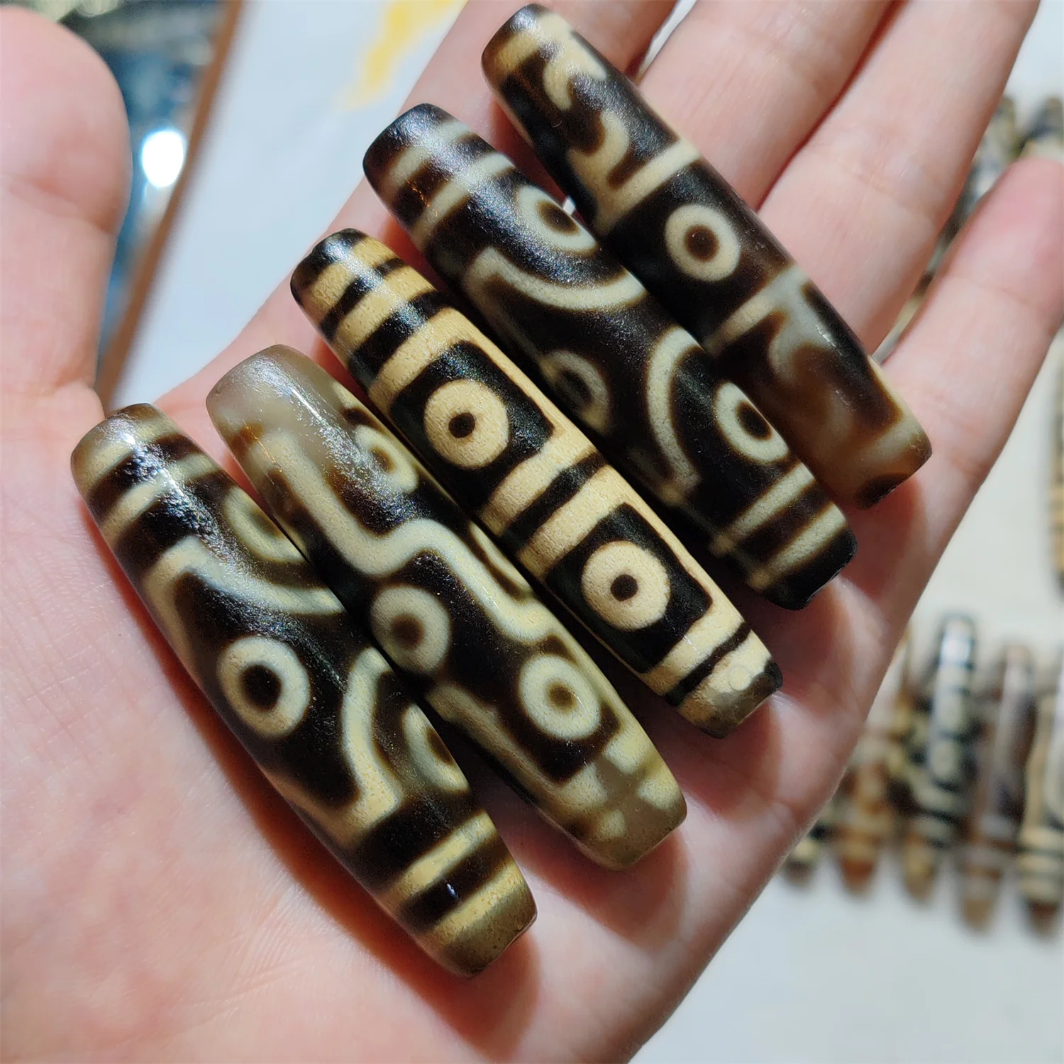 

20pcs/lot natural agate dzi Tooth yellow Multiple patterns 58mm Weathering lines Necklace pendant Ornaments Ethnic style taki