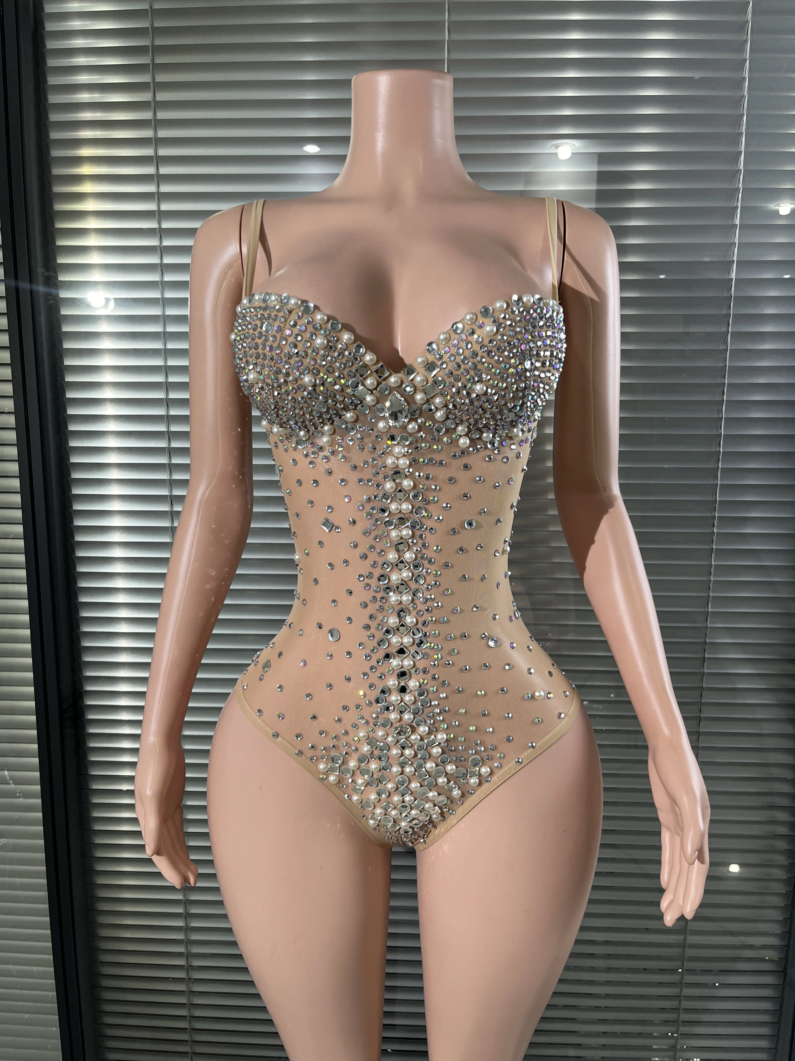 

Glamorous Nude Sparkly Rhinestones Pearl Bodysuit See Through Leotard Bar DJ Singer Team Jazz Dance Stage Wear Nightclub Stage