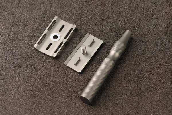 YAQI Ghost Titanium Safety Razor 1.10mm Lightweight for Men's Shaving Comfortable Grip And Balanced Feel