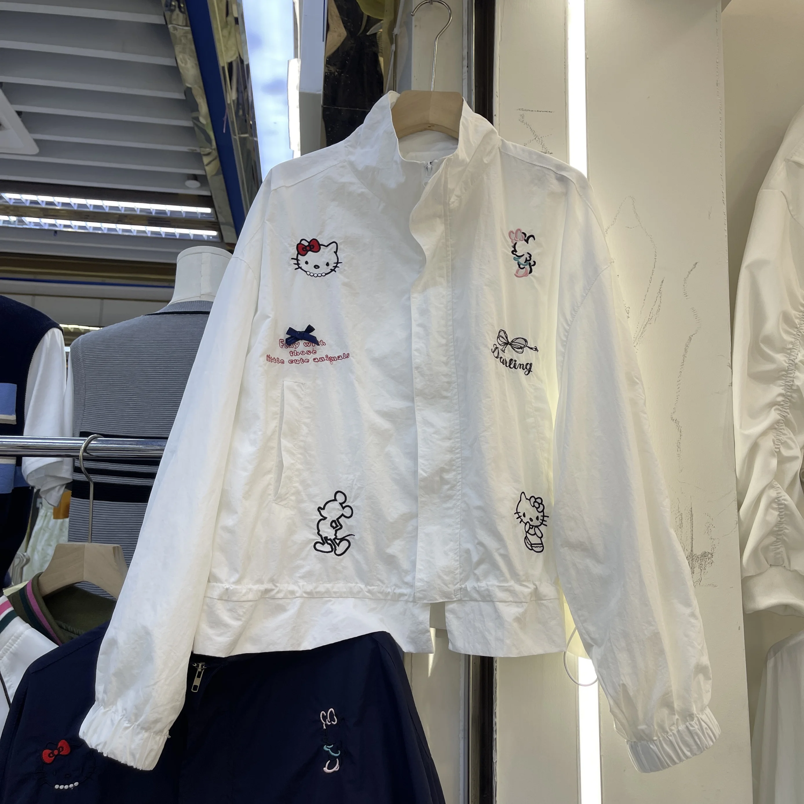 

Spring 2025 New European Style Women's Zipper Collar Embroidered Letter Cartoon Korean Version Sun Protection Outerwear Jacket