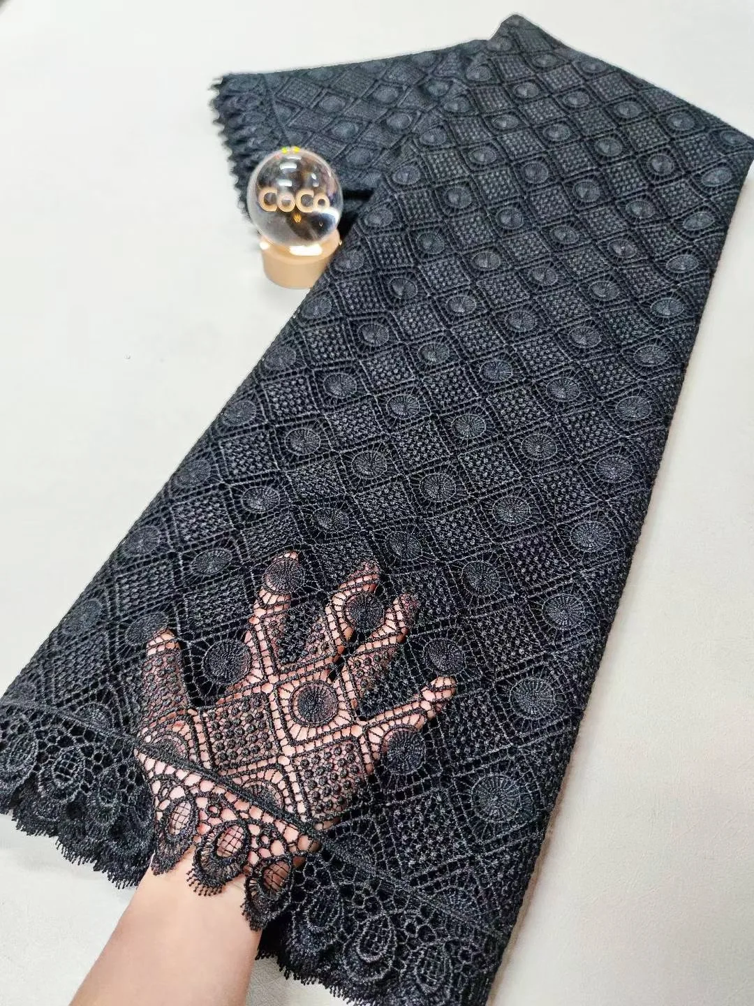 エレガントなレース生地 2025 ギピュール刺繍最新レース生地高品質 2025 5 ヤードコード紫色の素材ドレス A1096-1