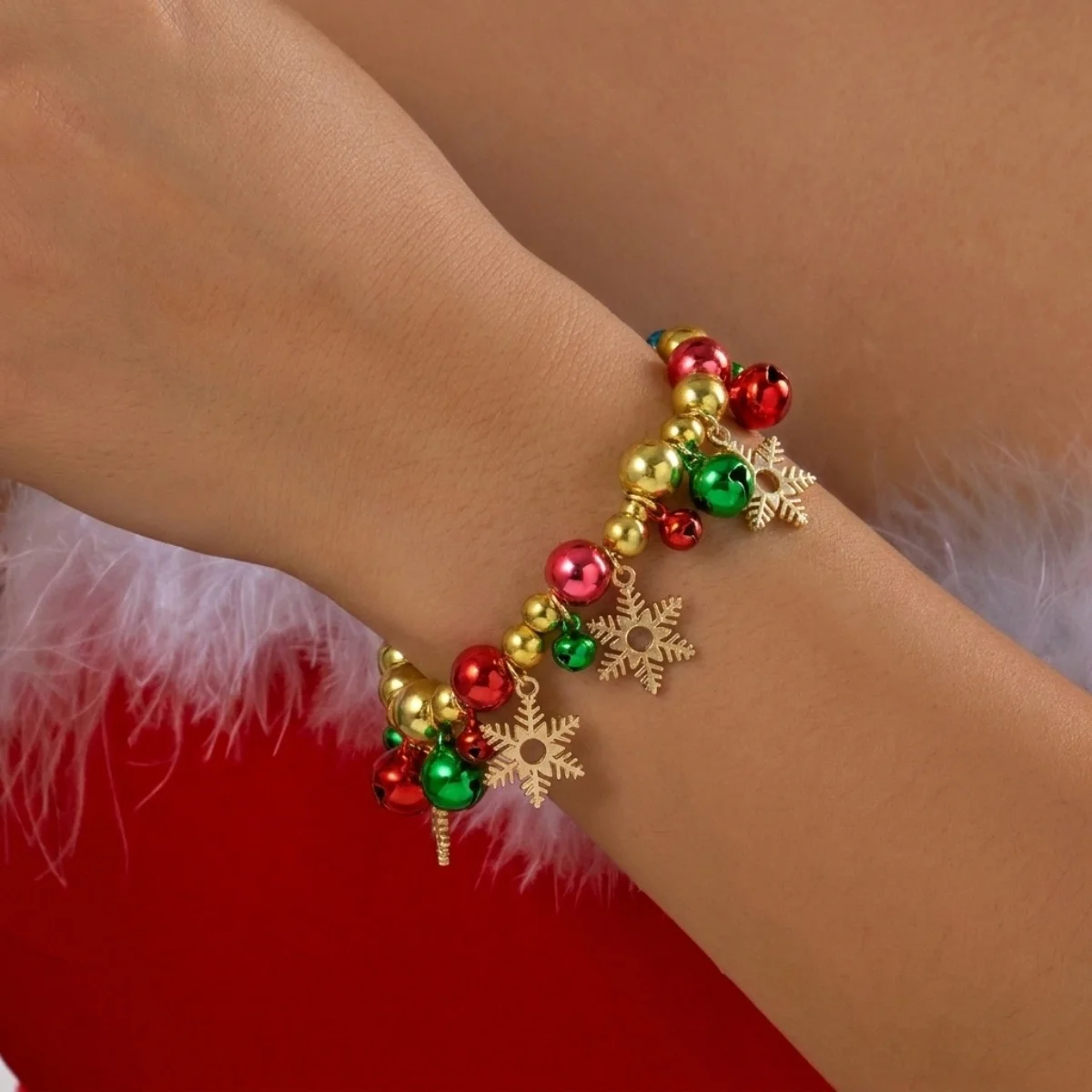 Weihnachtsbaum-Schneemann-Zuckerstangen-CCB-Perlenarmbänder für Damen, rot-grün, mit Glöckchen, Rentier, elastischer Armreif, Neujahrs-Schmuck – Detail 8