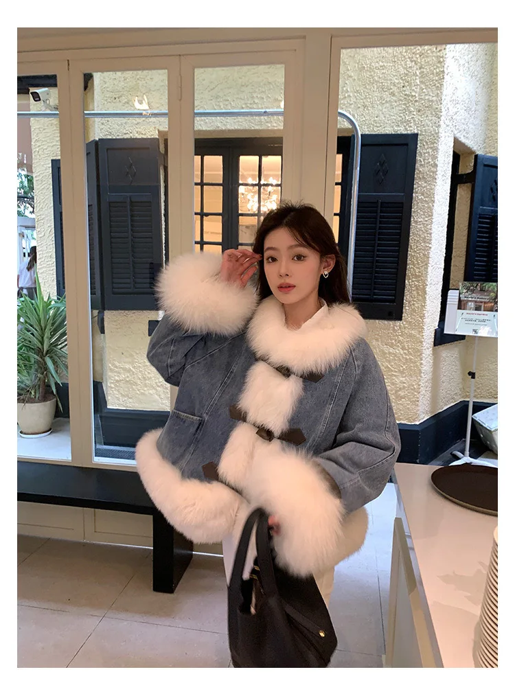 

Cowboy Splicing Fox Fur Grass Goose Down Pie Overcomes Sheepskin Fur Cape Jacket for Women