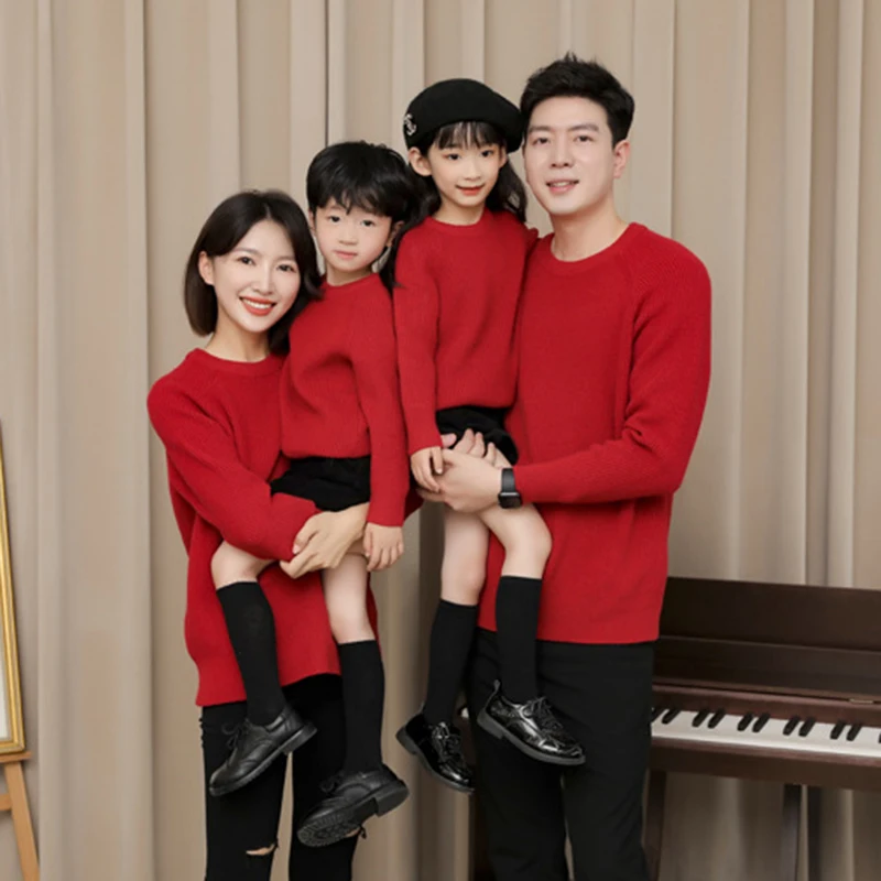 Christmas Sweaters Family Matching Outfits Family Look Mother Son Daughter Mommy and Dad Clothes New Year Red Family Clothing