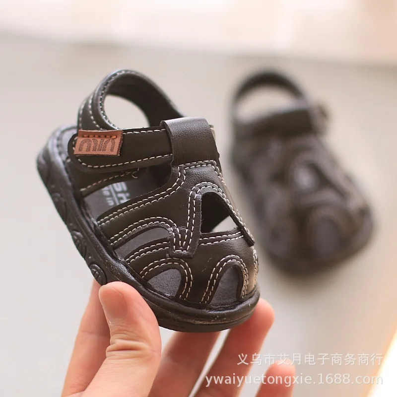 Boys Head-Covering Sandals Summer New Children Girls Baby Soft-Soled Walking Shoes 0-3 Years Old Kids Whistle Casual Flats Shoes