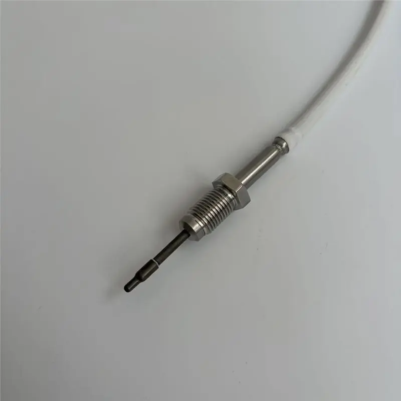 Car Exhaust Temperature Sensor EGT Sensor For Jaguar XF XJ-A50M