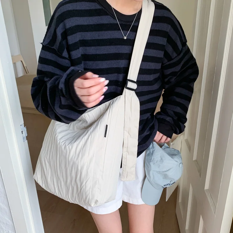 

Плиссированная женская сумка через плечо, новая простая текстурная сумка 2025 года, большая вместительная сумка-мессенджер для подмышек, женская сумка-тоут