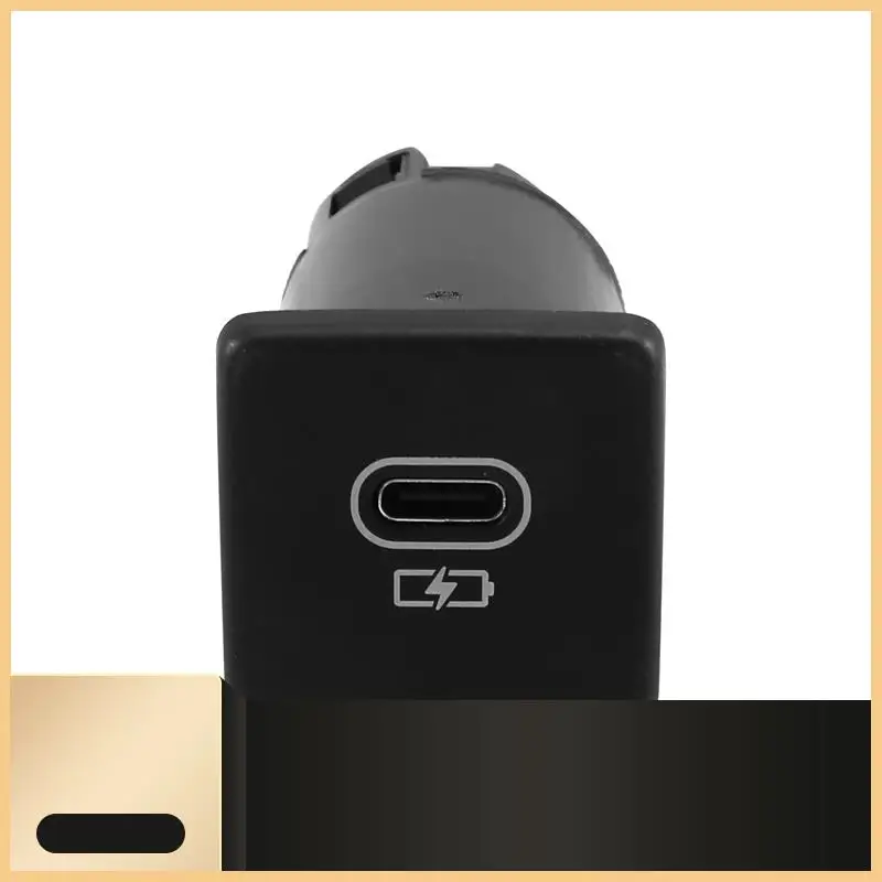 

For Land Rover Range Rover Sport Executive Defender II L494 LR150198 T4K14636 Car USB-C Socket-N30R