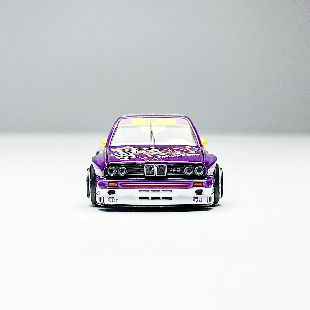 بيت كايدو + ميني جي تي # 194 1:64 مجموعة BMW M3 E30 نموذج سيارة مصنوع من خليط معدني
