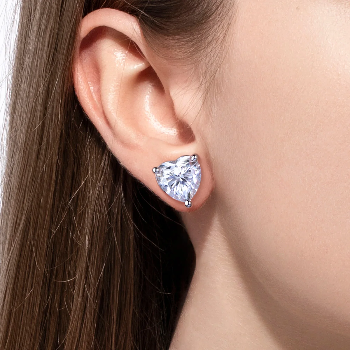 AnuJewel Herz-Moissanit-Ohrstecker 1cttw-6cttw D-Farbe VVS1 925 Sterling Silber 18k vergoldet Klassischer Damenschmuck – Detail 7