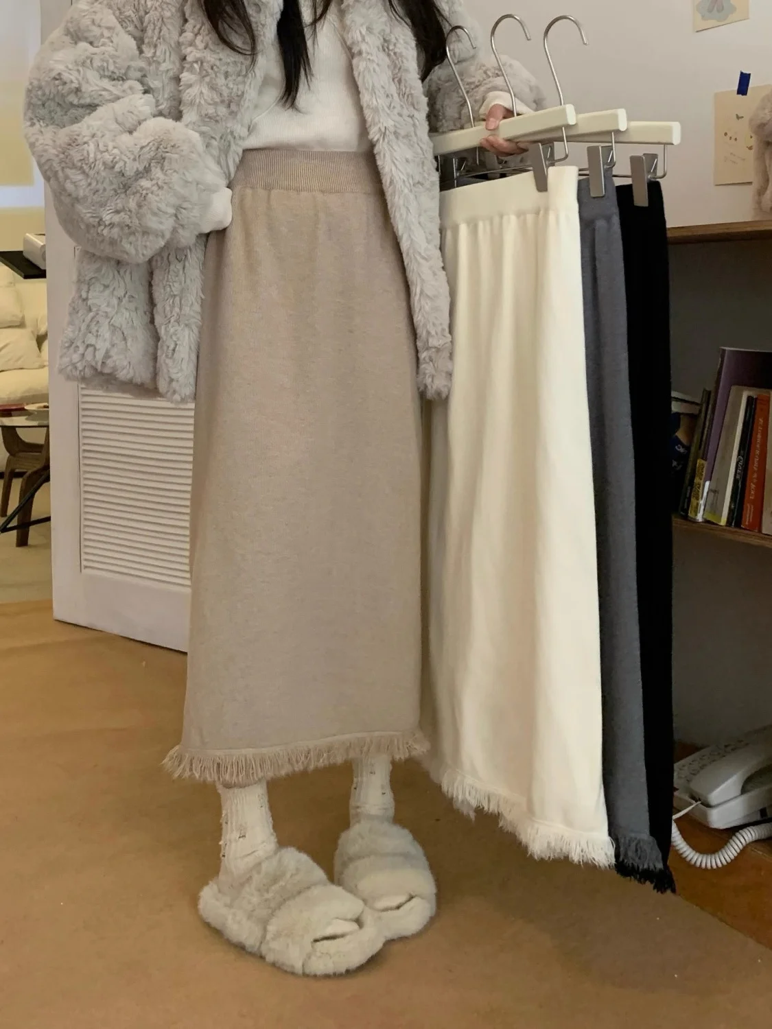 

plus Size Women's Knitted A-Line Skirt Spring Loose Conceal Slim High Waist Tassel Long Skirts Casual Korean Sle