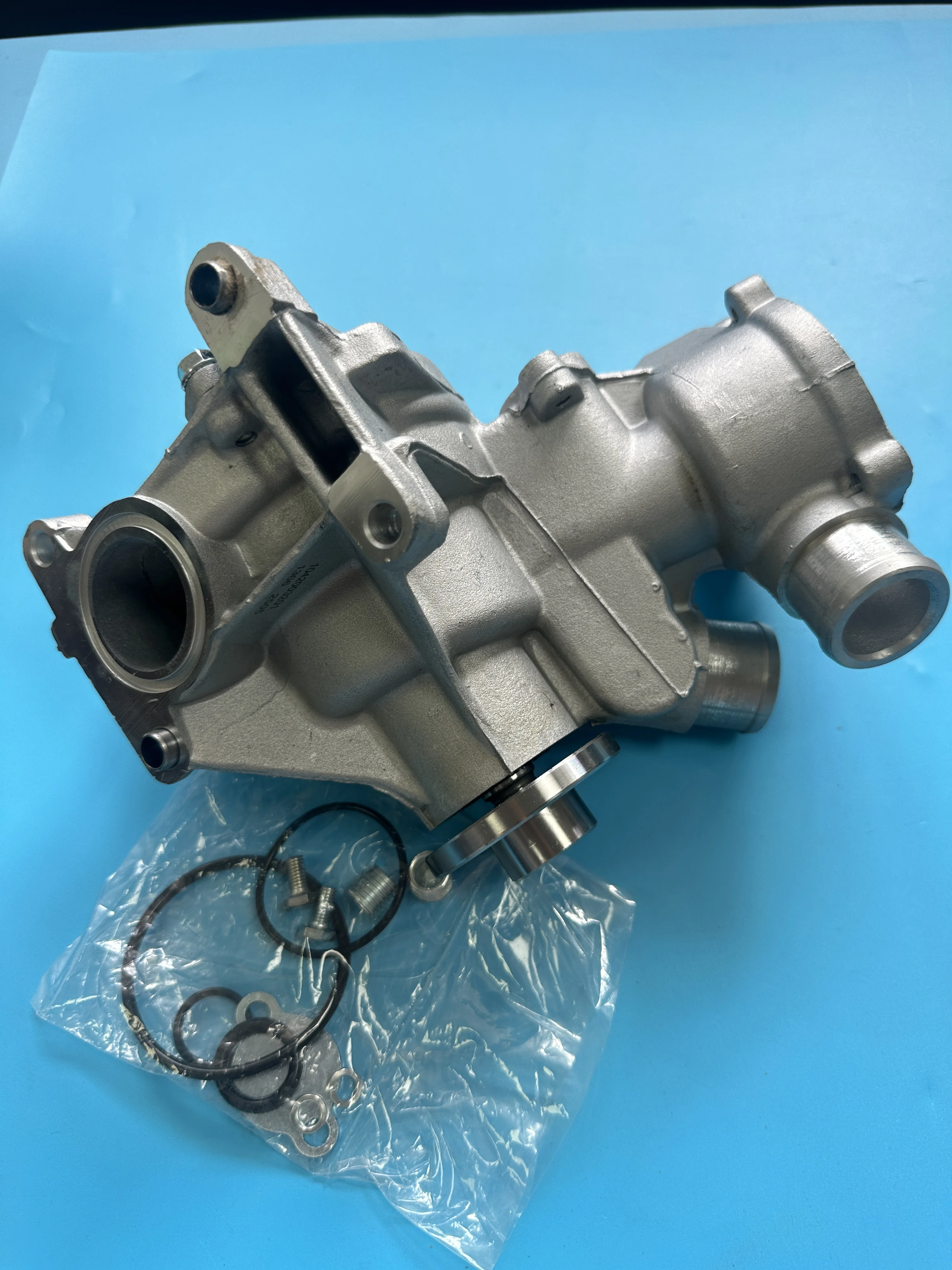 Pompa wody 1622006101 do Ssangyong Rexton Rodius/Stavic II 1622006701