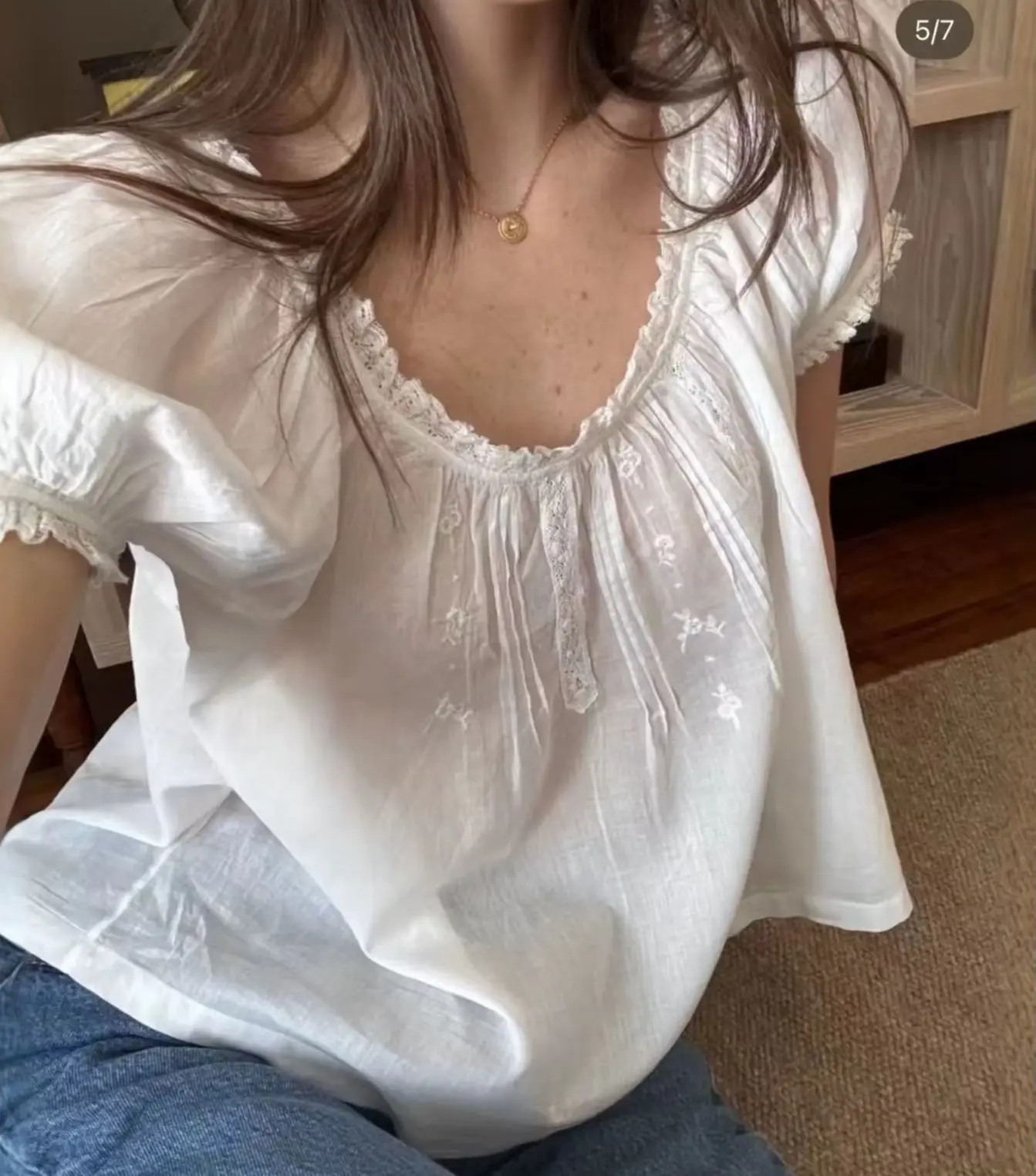 Women's Tricolor T-shirt Cotton Lace Patchwork Embroidery Round Neck Bubble Sleeves Fashionable Top
