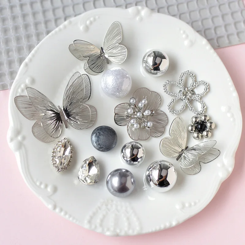 Elegant Butterfly Diamond DIY Shoe Charms For Clogs Hole Bubble Slides Sandals Removable Shoe Decoration Accessorie Girls Gifts