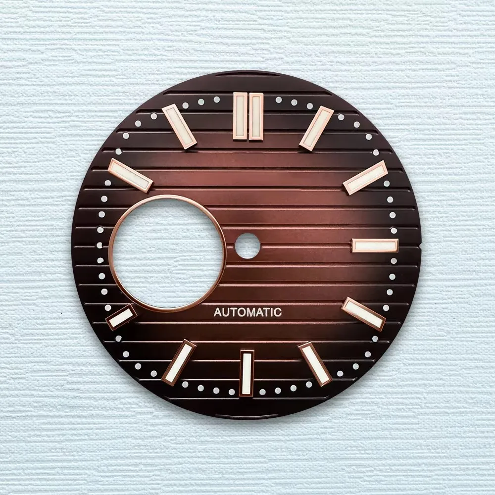 S Logo 30,5 mm quadrante Nautilus bianco scavato quadrante NH38 accessori per la modifica dell'orologio di alta qualità con verde luminoso