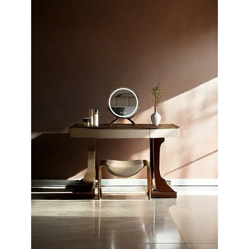 مقعد تغيير الأحذية، مقعد المكياج، الشرفة المنزلية، ارتداء الأحذية عند الباب، تزيين بسيط من الحديد المطاوع