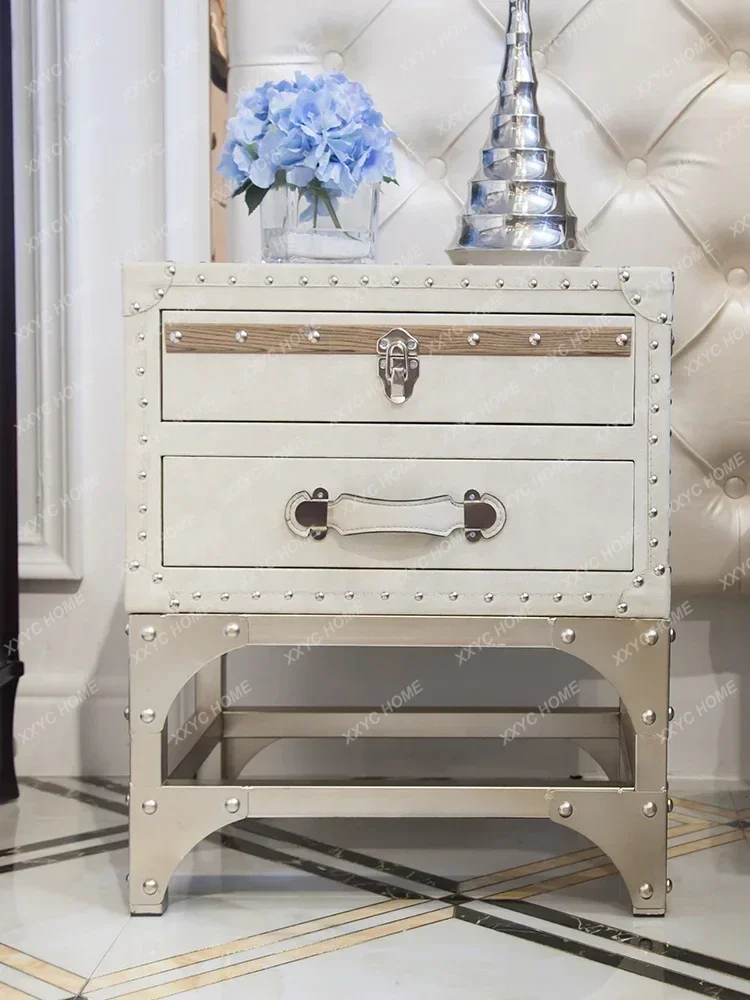 Bedside table Solid wood light luxury chest, bedroom retro simple leather storage bedside table