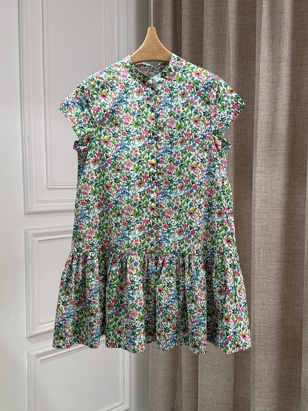 

Milan Small Town Summer Night Dreamy Floral Print Halftop Dress High Waist A-Line Skirt Short Sleeve Women's Fashion Dress