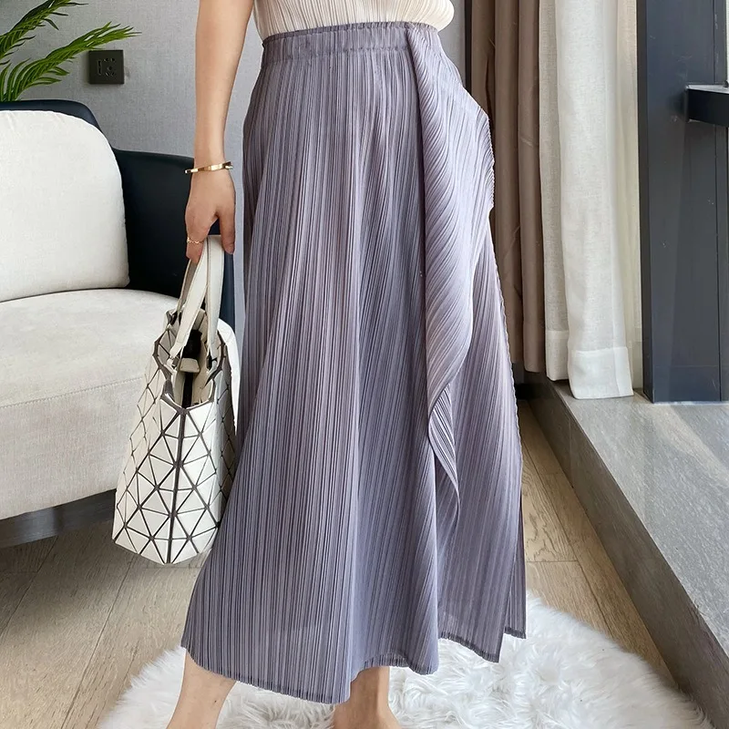 Miyake Pleated Skirt 2026 New Fashion Simple Design Women's Lightweight Stretchy Draped Split Skirt Commuting Casual Wear