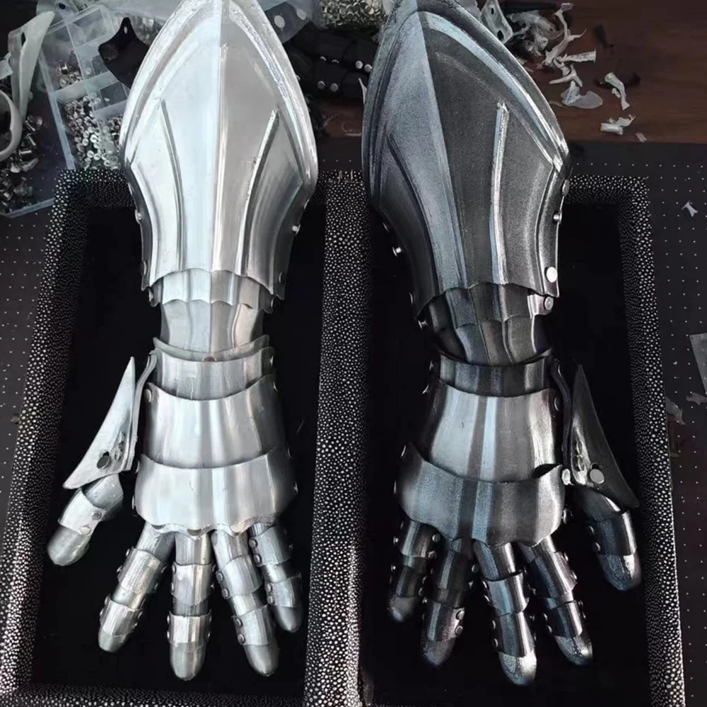 Cyberpunk Arm Armor Wearable Knight Mechanical Glove Model Adult Unisex Medieval Halloween Costume Accessory Party Prop