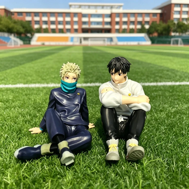 Anime Jujutsu Kaisen Okkotsu Yuta & Inumaki Toge Uniform Jungen-Sitzfigur Modell Spielzeug Auto-Armaturenbrett-Ornament Desktop-Deko Geschenke