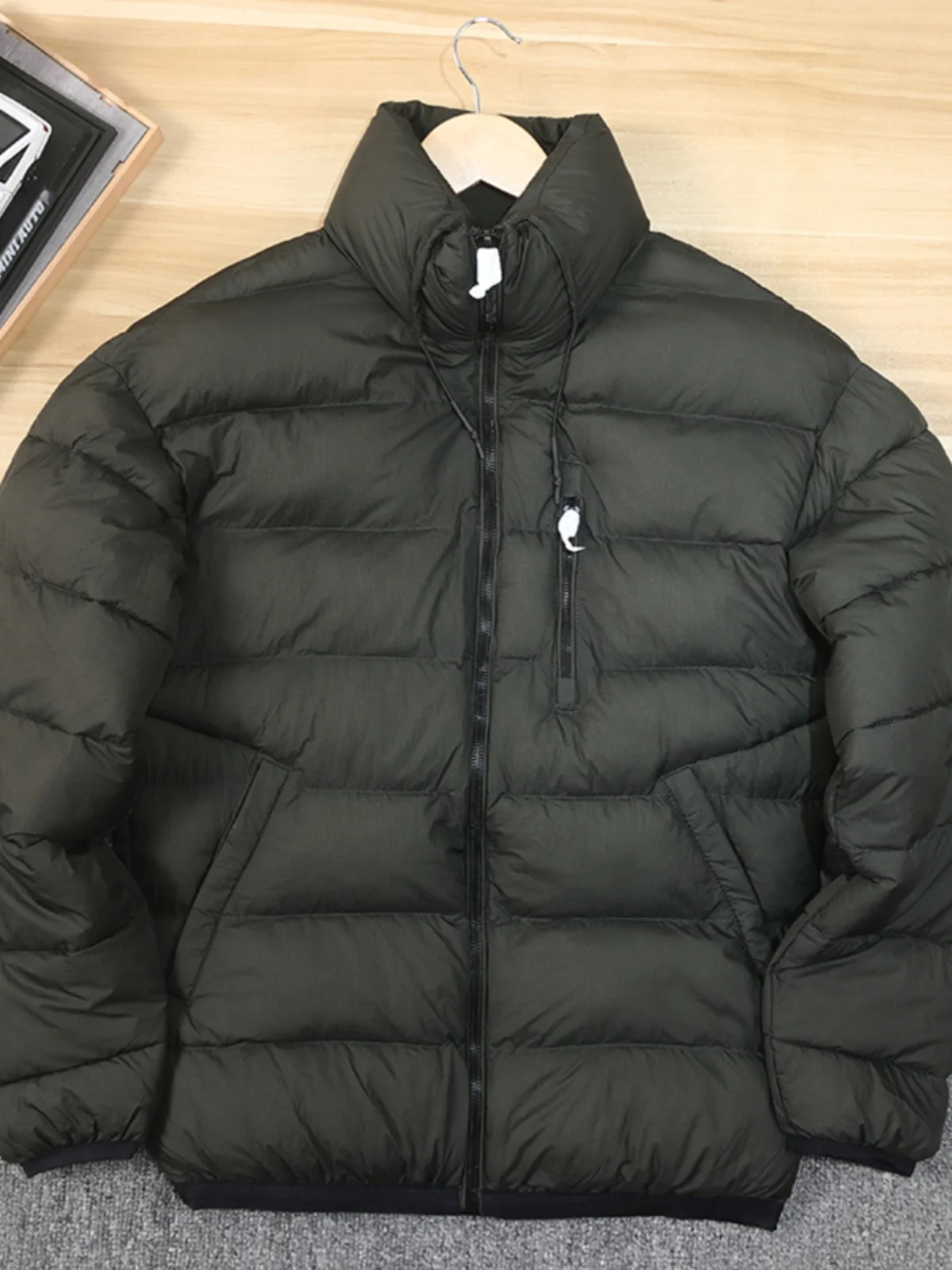 معطف دافئ خفيف الوزن للرجال من Thiened كاجوال من القطن بياقة واقفة وطبقة مزدوجة Ne European Simple Faion Urban Sle