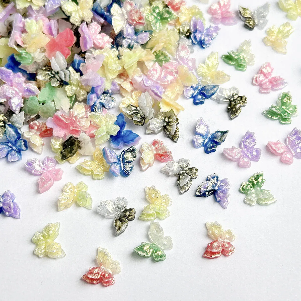 Fino cintilante luminoso borboleta resina encantos de unhas dupla camada doce colorido borboleta decorações da arte do prego para unhas diy