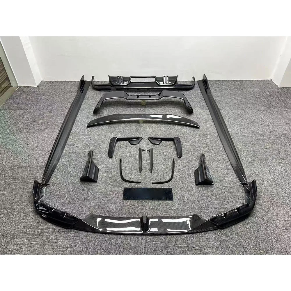 

Комплект обвесов из карбона и стеклопластика (FRP) для BMW F95 X5M 2019-2022: передний и задний сплиттеры, диффузор, спойлер, боковые юбки, заднее антикрыло