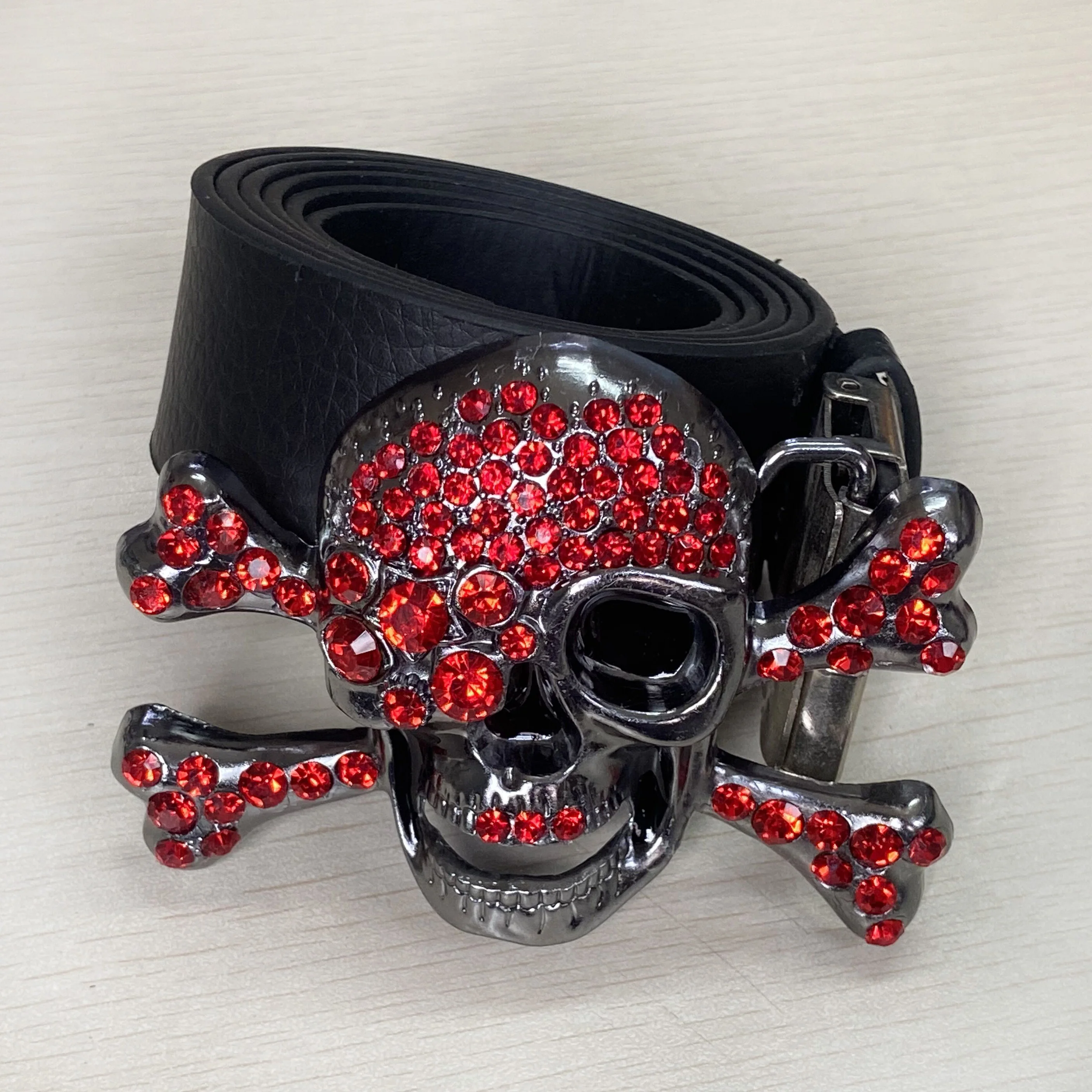 WesBuck Brand Cool Skull Colors Belt Buckle Handmade Diamond Belt Accessories Waistband DIY Western Cowboy Rock Style