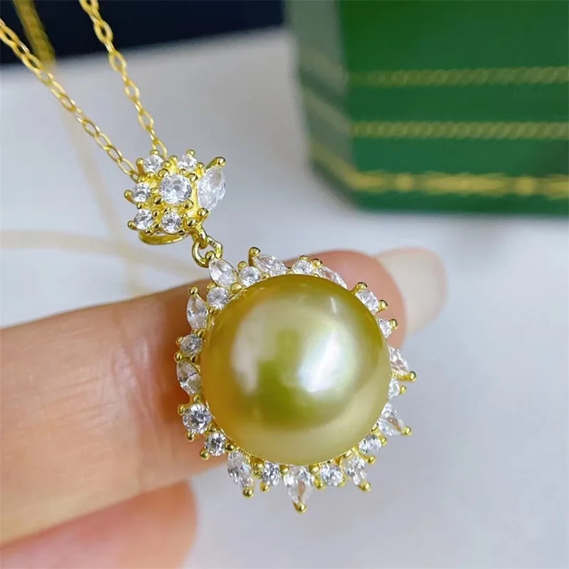 

18k Gold Pearl Pendant sunflower zircon pendant women classic banquet wedding fashion accessories 080911