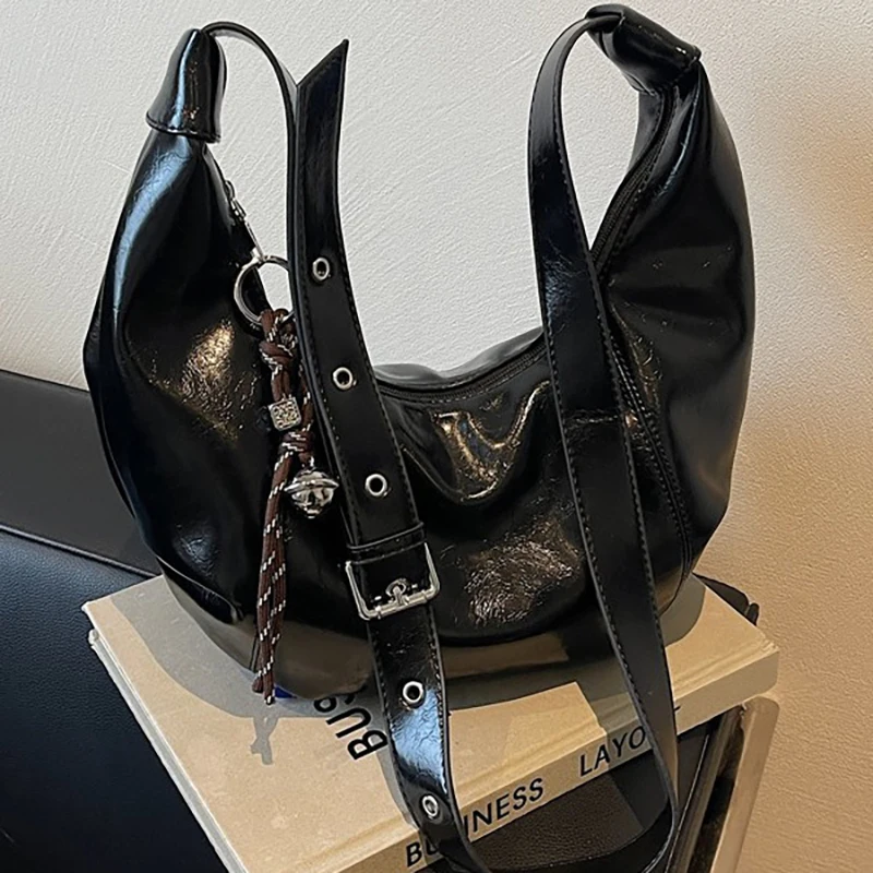 

Retro Women'S Shoulder Bag Casual Crossbody Bag Adjustable Shoulder Strap Large Capacity Tote Bag Pu Dumpling Bag Commuting Bag