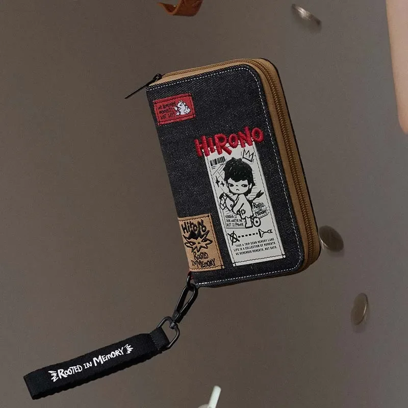 La bolsa de pasaporte original de la serie POPMART Hirono Echo es un regalo periférico moderno y moderno Colección de juguetes navideños sorprendentes