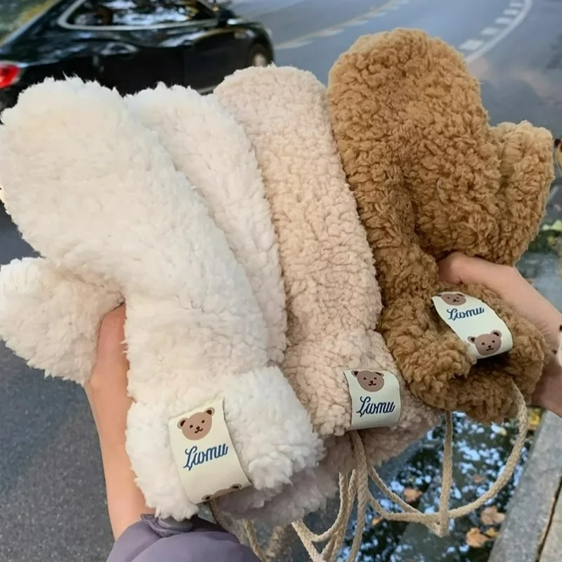 Sarung Tangan Hangat Mewah Kawaii untuk Wanita Sarung Tangan Beruang Korea Tanpa Jari Tebal Musim Dingin Lembut dengan Tali Sarung Tangan Berkendara Luar Ruangan Kasual Hangat