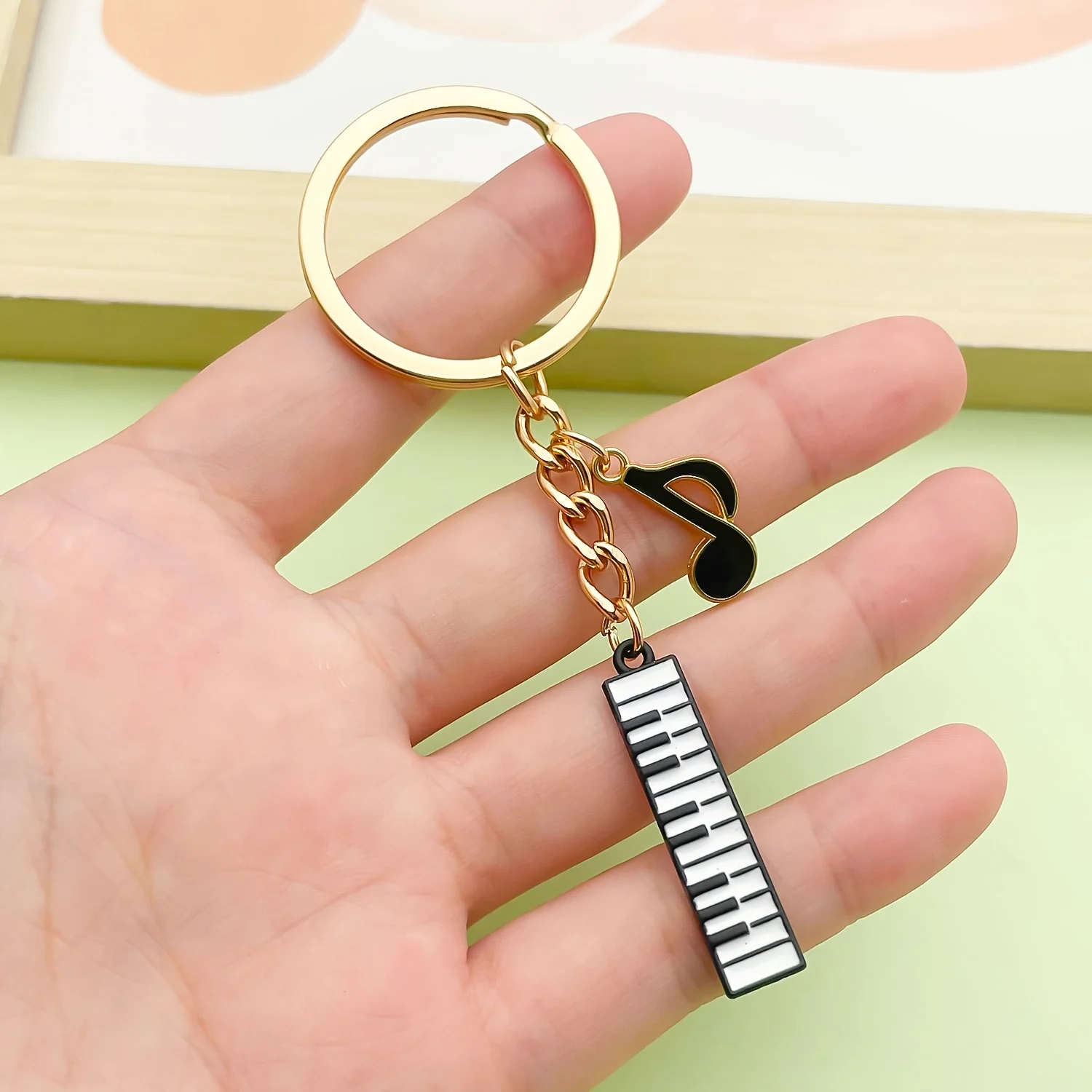 1Pc Cute Enamel Music Note Piano Keychain Fashion Backpack Charm Friend Gift