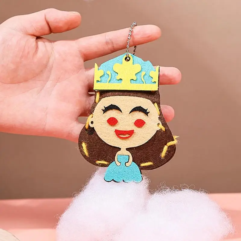 6pcs/lot Princess Sewing Handcraft Toy for Children Felt Handmade Keychain Ornaments Arts Crafts for Kids Educational Sewing Set