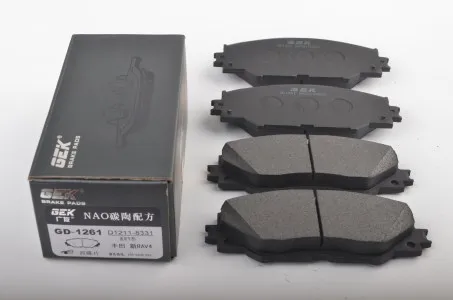 GEK brake pad 04465 42140 is suitable for Toyota MIRAI JPD10 RAV4 Yizhi front brake pad D1211