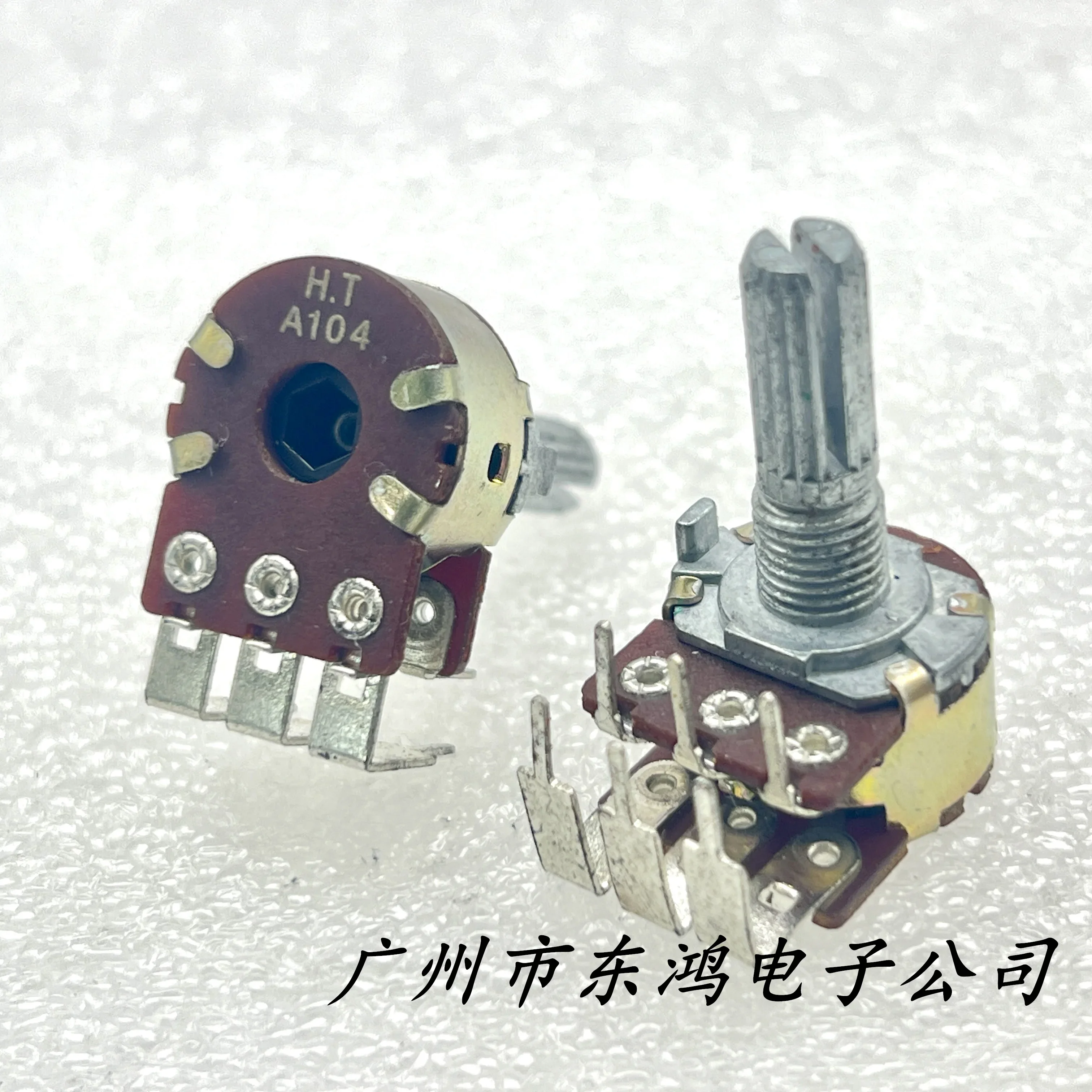 1pcs h. t dual A100K audiophile amplifier, volume carbon film potentiometer, handle 6, bent 20MM