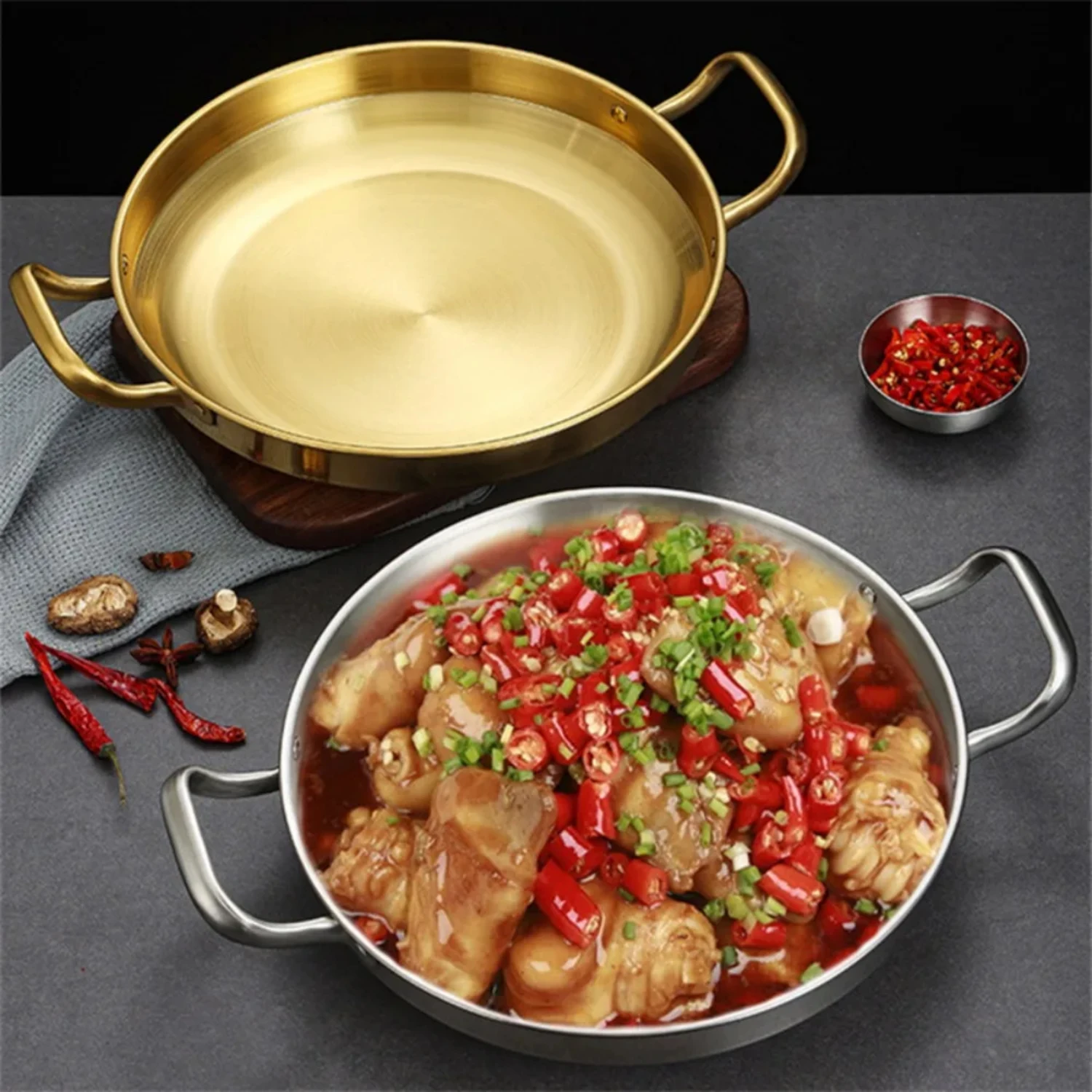 High-quality Stainless Steel Seafood Rice Pot with Handle for Cooking Paella, Snack Plates, and Picnics - Durable Cookware Sauce