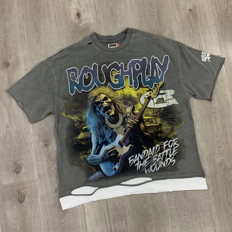جديد الأمريكية الشارع الشهير ROUGHPLAY قصيرة الأكمام تي شيرت الرجال الرجعية نمط مختلف طباعة الخام اللعب الأعلى المحملة يوم واحد شحنها
