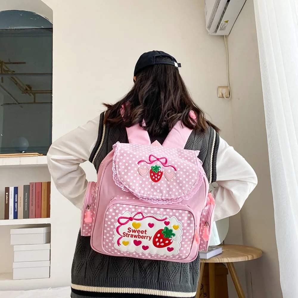 Borsa da scuola casual con fragole in cartone animato Ricamo Mochila Dots Zaino per ragazza Frutta Zaino per studenti di grande capacità da donna