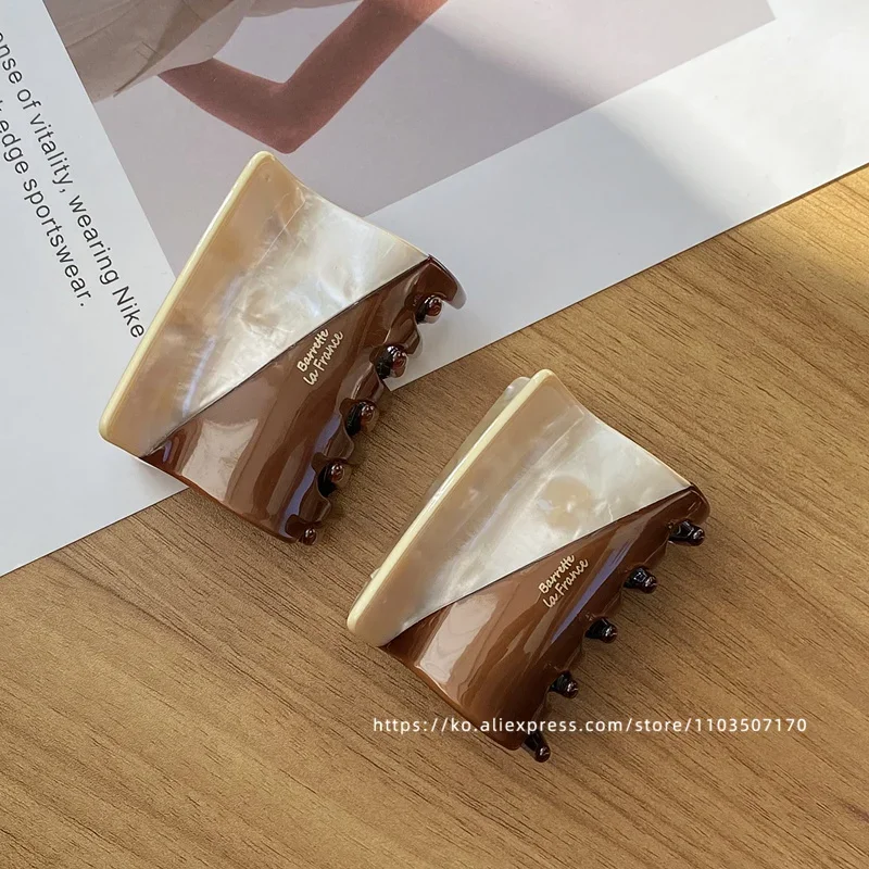 High end feeling~Korean France's chocolate colored hair clip, French medium size shark clip