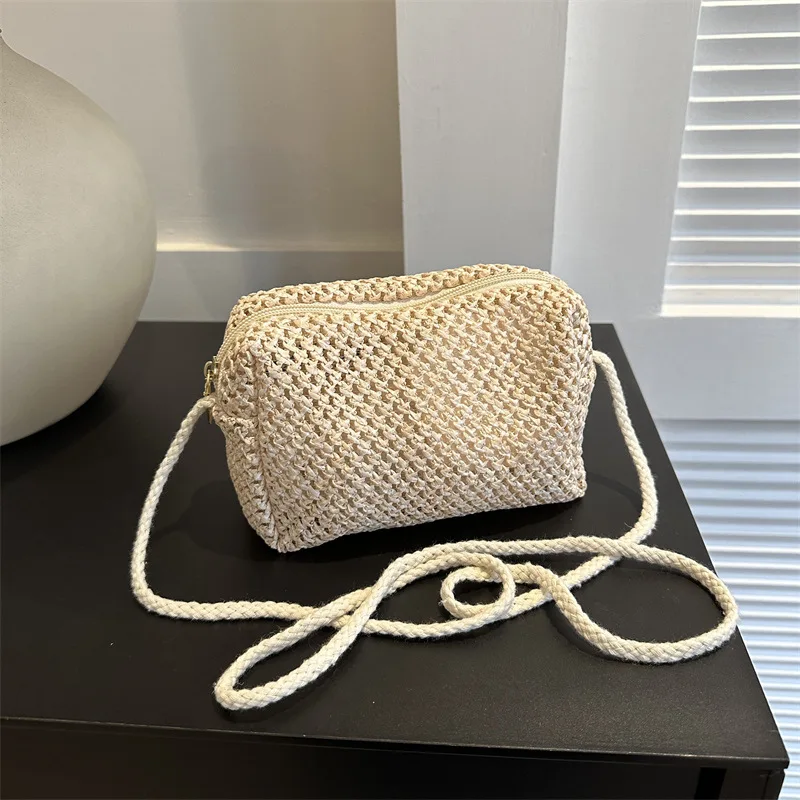 

Summer Women Designer Mini Hand-woven Bag for Women 2025 New Trendy Crossbody Straw Woven Bag Small Square Single-shoulder Bag