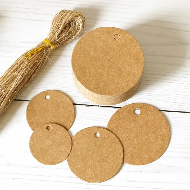 100 sztuk 3-5cm okrągłe papierowe etykiety z papieru pakowego ze sznurkami ślub urodziny Christmas Party prezent zawieszka etykiety materiały opakowaniowe wystrój