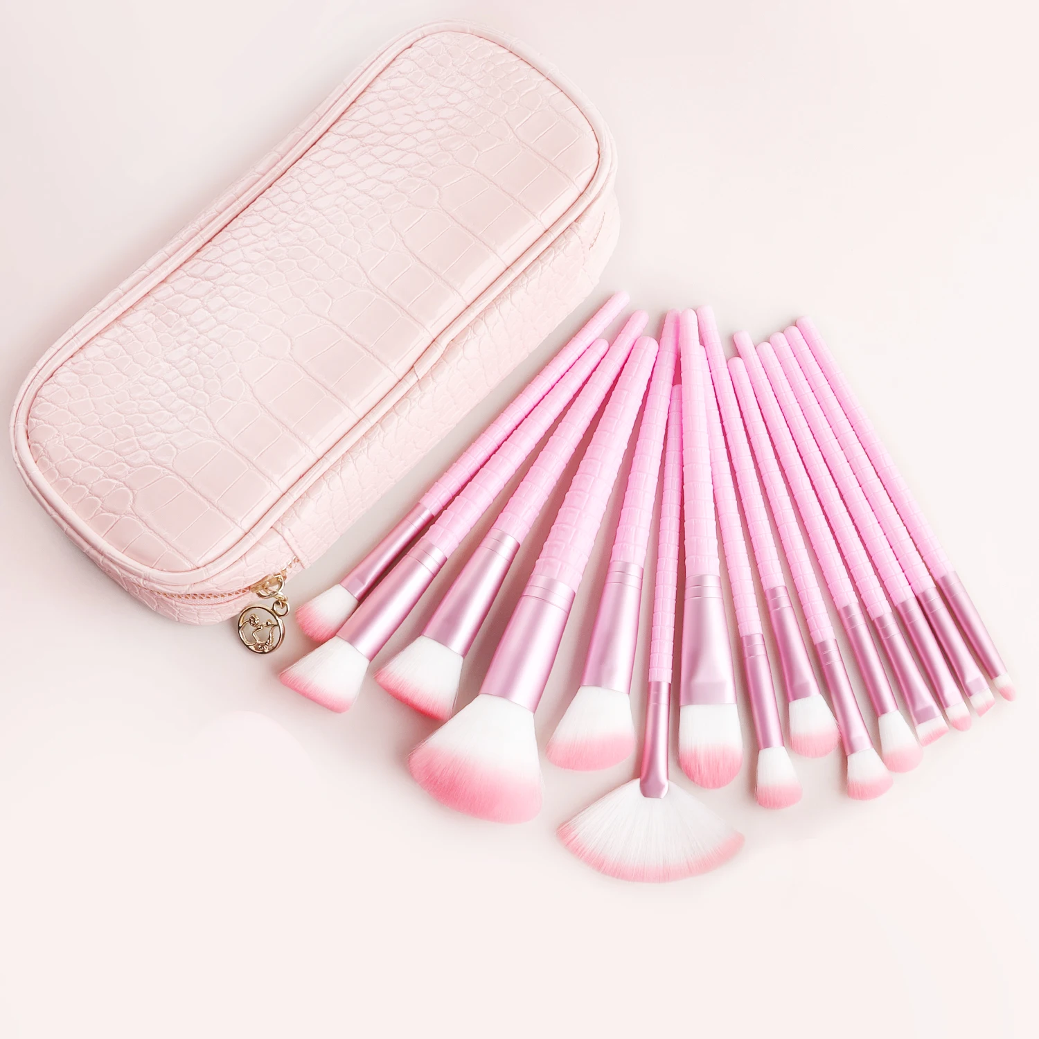 15Pcs Crocodile Texture Makeup Brush Set, Fan Blush Eyeshadow Brushes with Storage Bag for Daily Makeup Travel