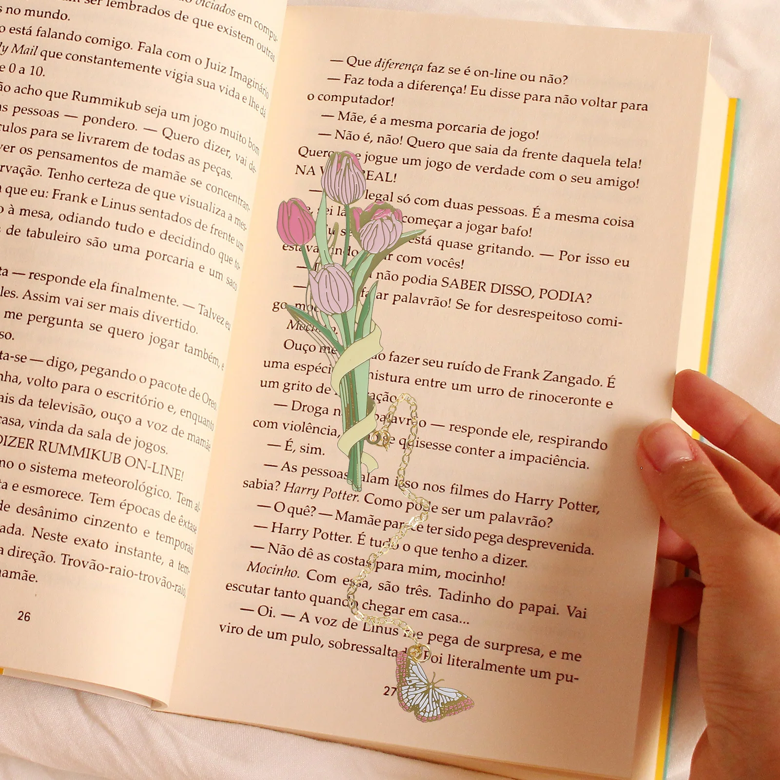 

Hollow-Out Flower Bookmarks Decorative Metal Page Markers Exquisite Lightweight Floral Bookmarks for Study Reading