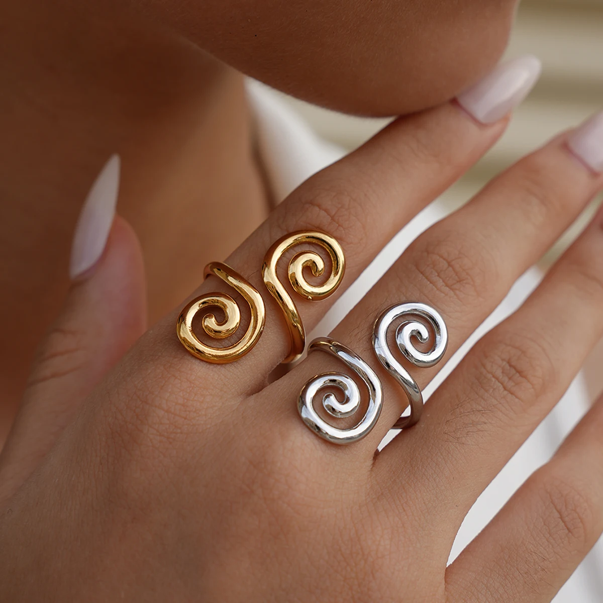 Anel feminino estilo retrô banhado a ouro