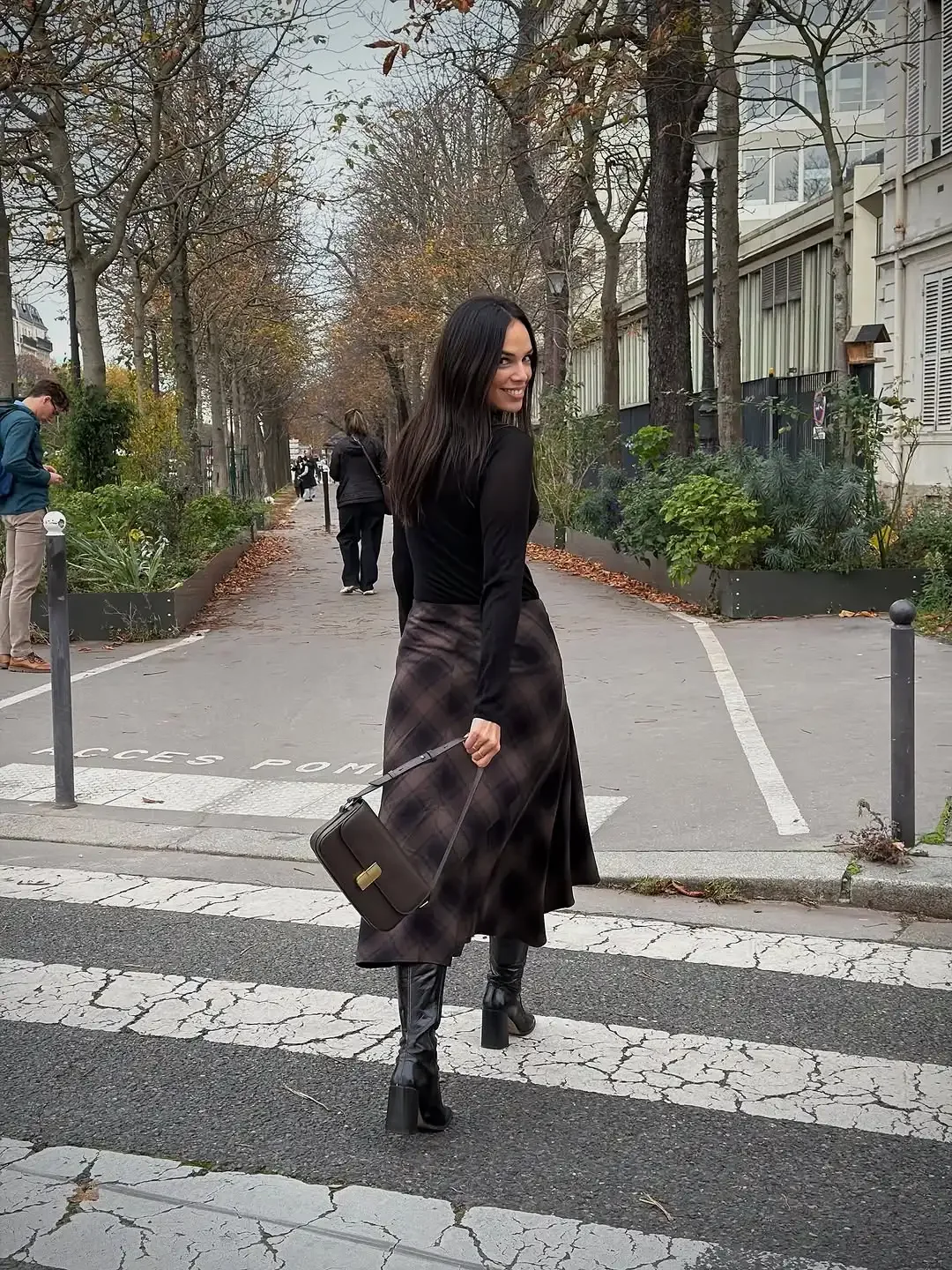 Casual bruine geruite midi-rok Damesmode Hoge taille A-lijn Geplooide rokken 2026 Lente Feest Dagelijks Outdoor Trendy kledij Nieuw