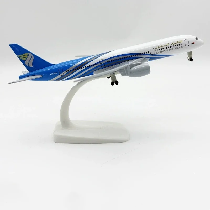 

Масштабная модель самолета B787 Oman Airlines, 20 см, из литого металла, с колесами, сувенир для коллекции, украшение, модель самолета из сплава.
